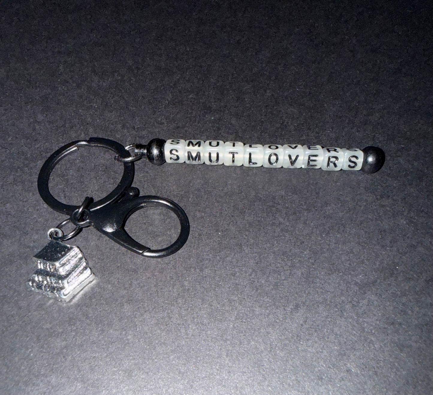 Smut lovers Glow in the Dark